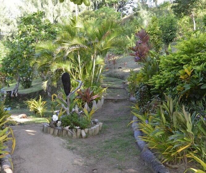 هتل Waitui Basecamp   Hostel