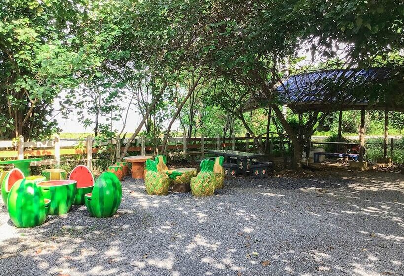 هتل Ban Chomlay Resort Satun