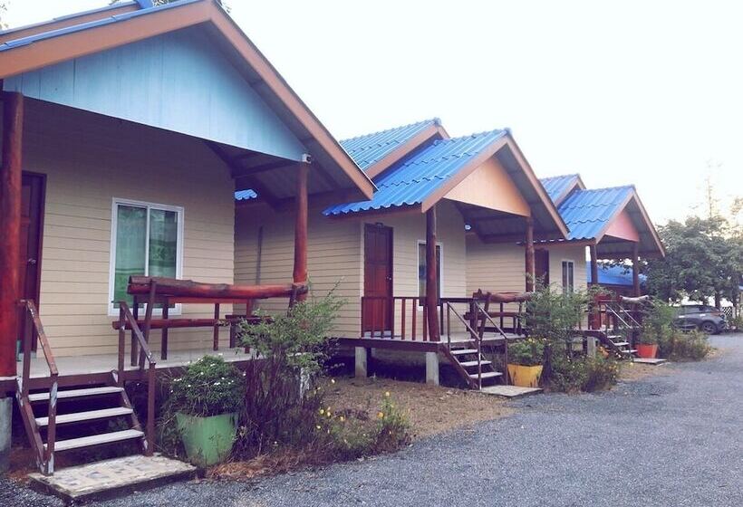 هتل Ban Chomlay Resort Satun