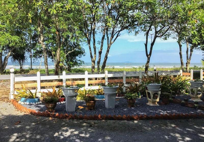 هتل Ban Chomlay Resort Satun