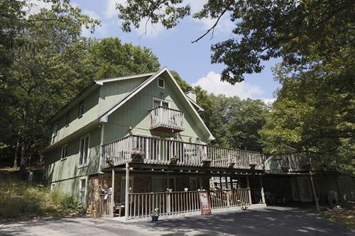 Bed and Breakfast Lil Black Bear Inn