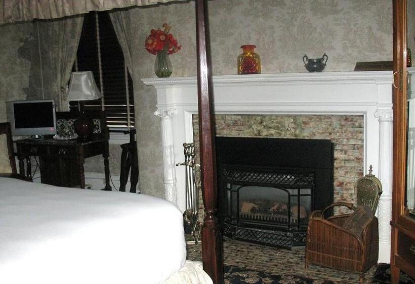تختخواب و صبحانه A Cambridge House Inn