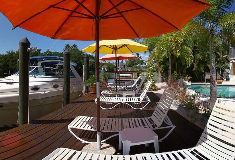 צימר Manatee Bay Inn   Near Fishing Pier Fort Myers Beach