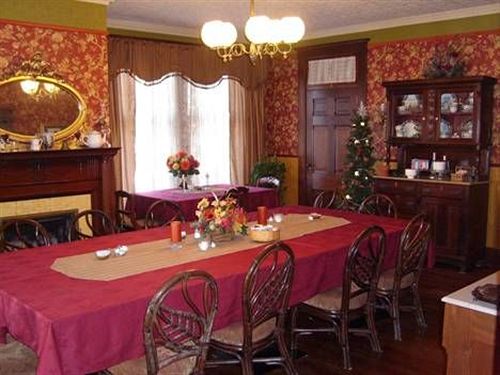 مبيت وإفطار Russell-cooper House