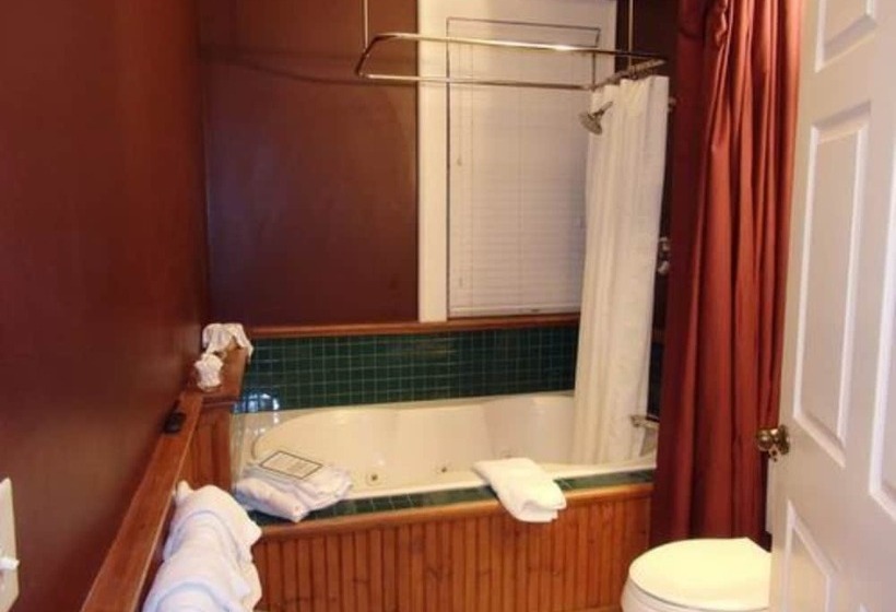 Boyden House Inn B&b