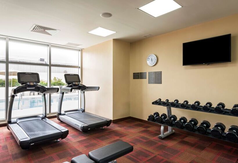 בית מלון כפרי Courtyard By Marriott Ciudad Del Carmen Campeche