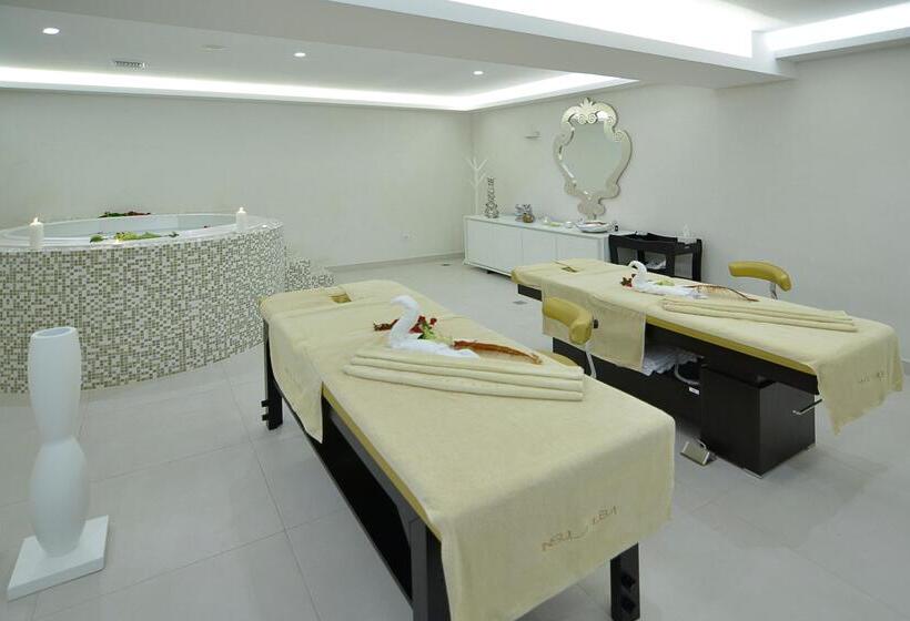 בית מלון כפרי Insula Alba Resort & Spa