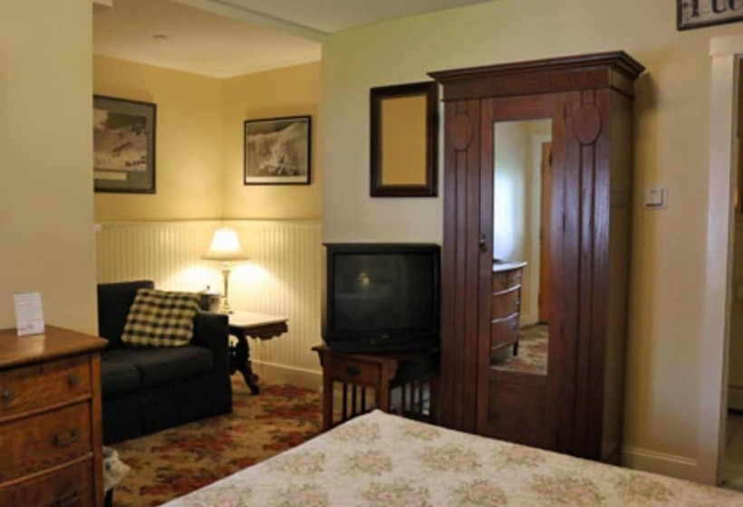 هتل Kearsarge Inn