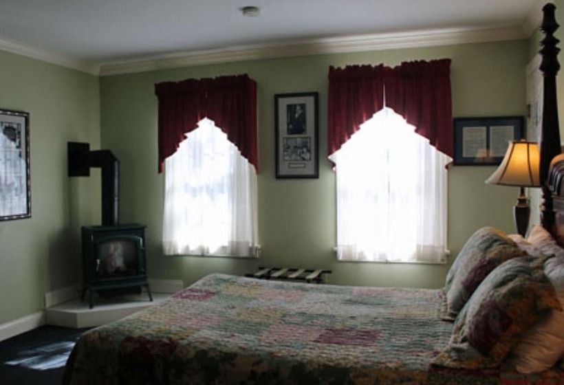 هتل Kearsarge Inn