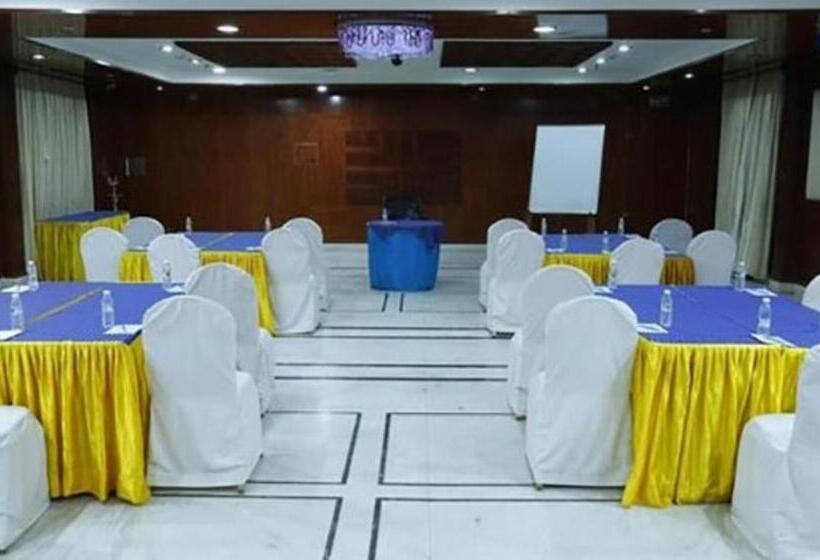 Fabhotel Prime Chennai Deluxe