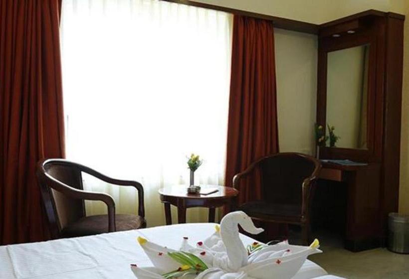 Fabhotel Prime Chennai Deluxe