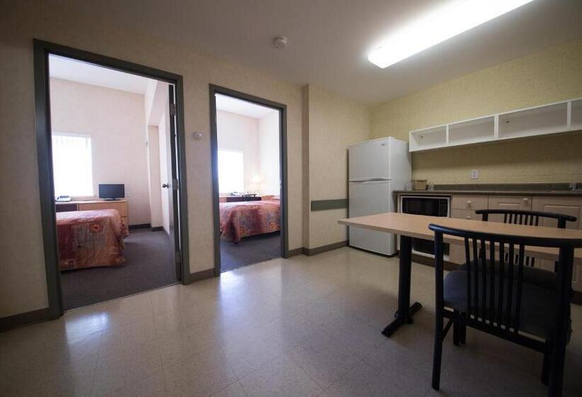 هتل Residence & Conference Centre   Windsor