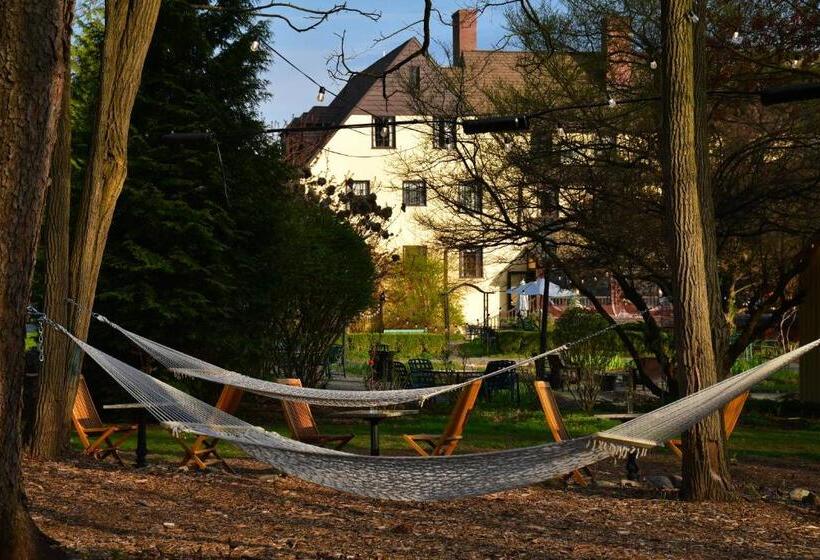 Отель Settlers Inn