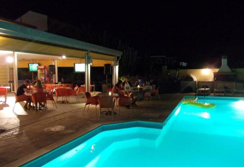 Antony S Complex