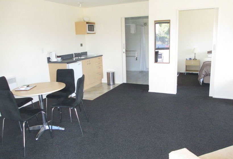 مُتل Bay Crest Motor Lodge