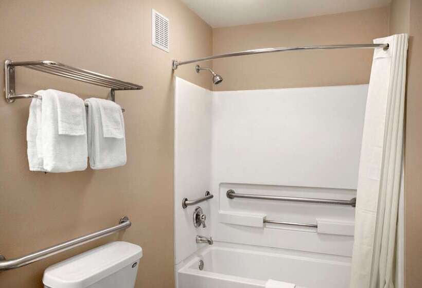 מוטל Super 8 By Wyndham Jackson