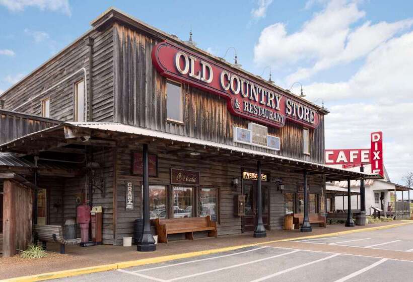 מוטל Super 8 By Wyndham Jackson