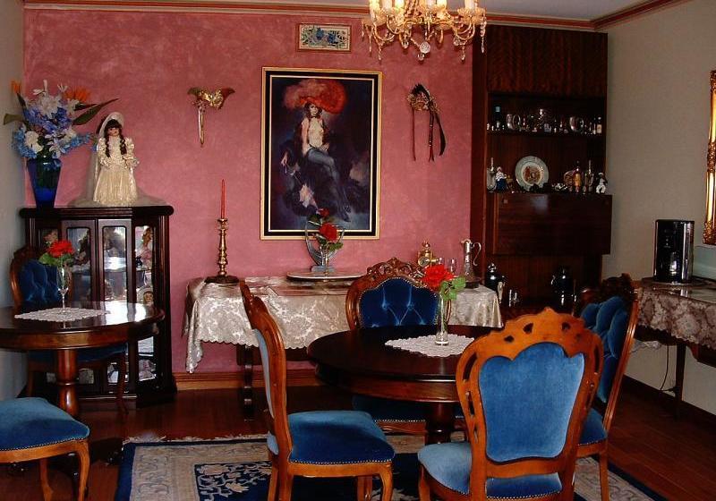 بنسيون Moonlight Bay B&b Guest House