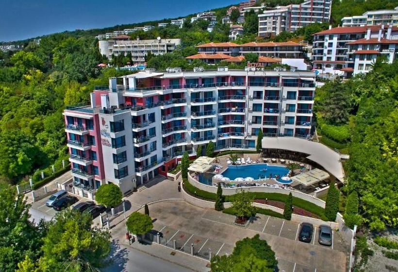 Royal Cove Aparthotel   Self Catering