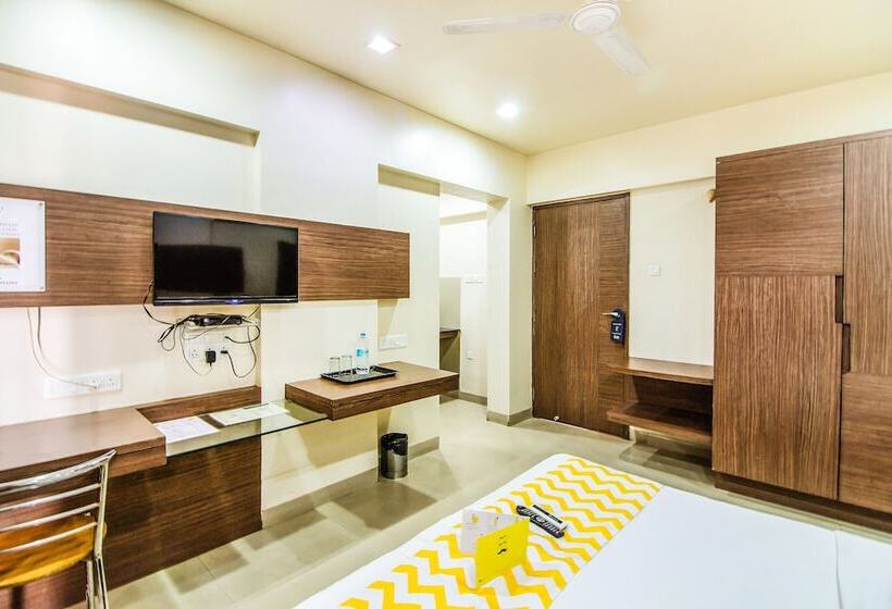 Отель Treebo Blossom   Viman Nagar