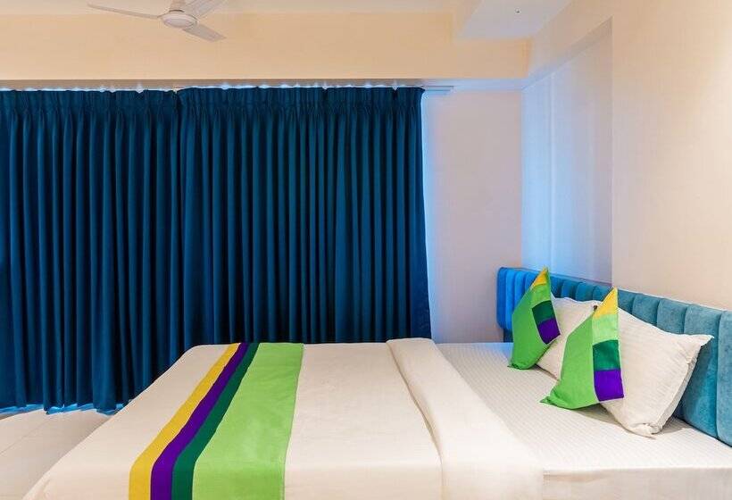 Отель Treebo Blossom   Viman Nagar