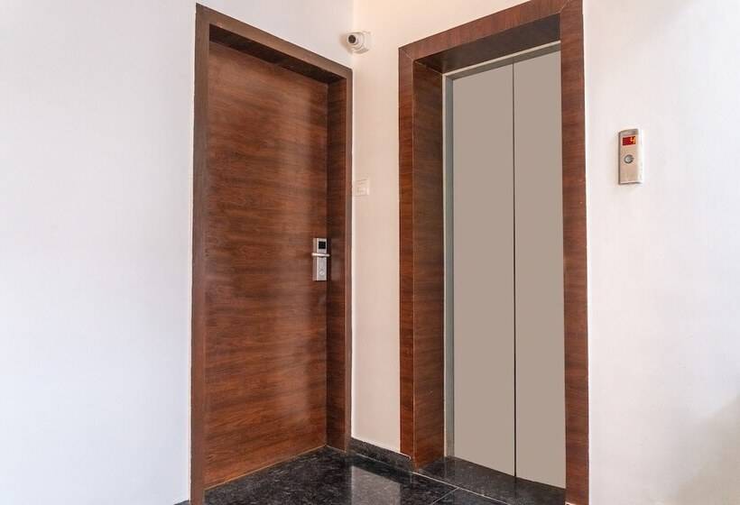 Отель Treebo Blossom   Viman Nagar