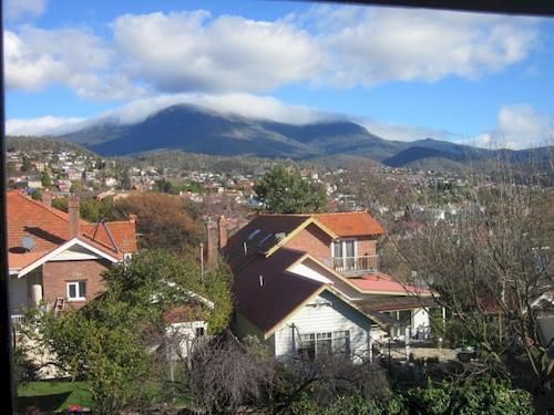 Hobart Gables