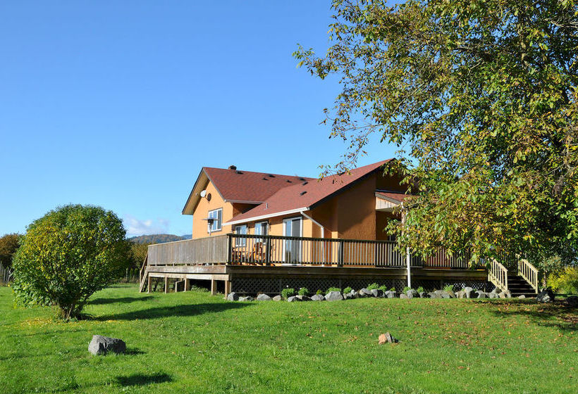 فندق Fraser River Outpost Lodge