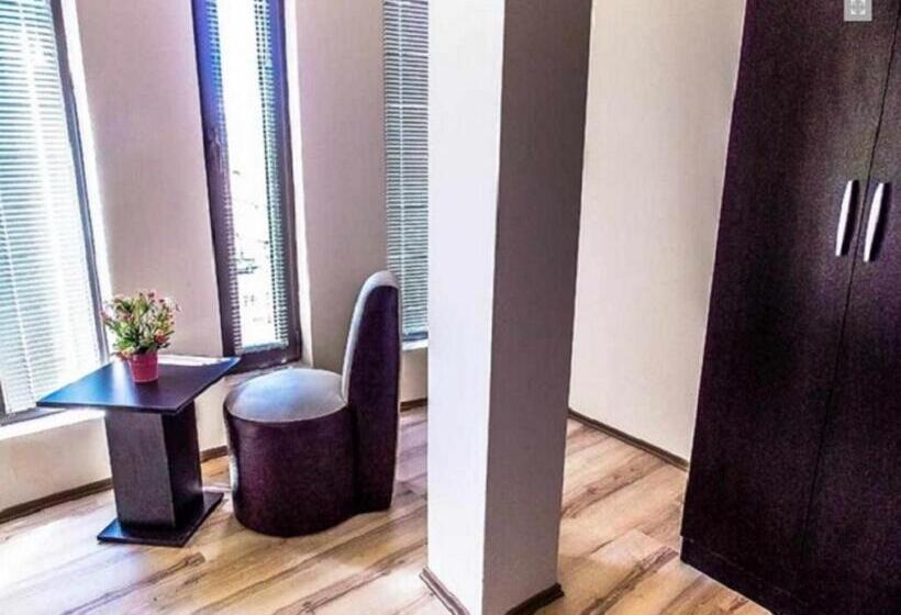 هتل Guesthouse Vila Dnd