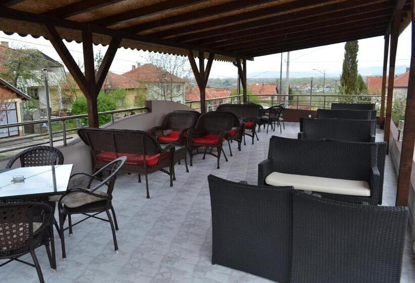 هتل Guesthouse Vila Dnd