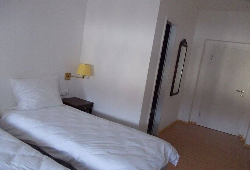 هتل Im Bahnhof Passau