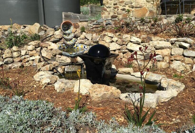 פנסיון Storm Bay B & B