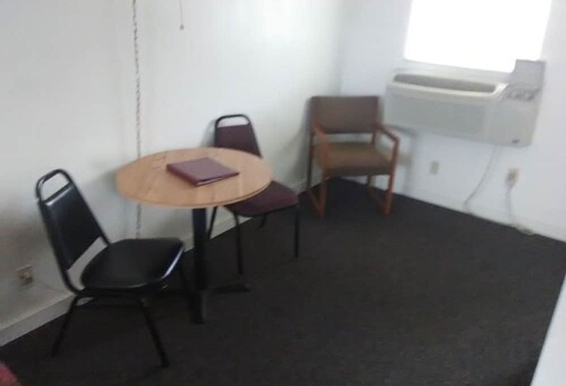 Trail Motel