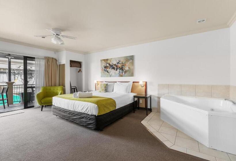 Tuscany Villas Whakatane
