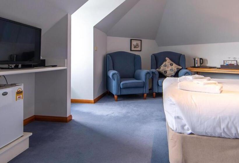 تختخواب و صبحانه Hideaway On George