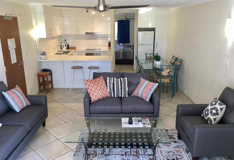 Burleigh Palms Holiday Apartments