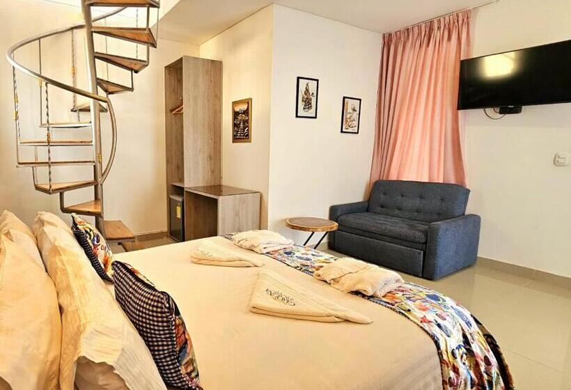 هتل Carolina Del Mar