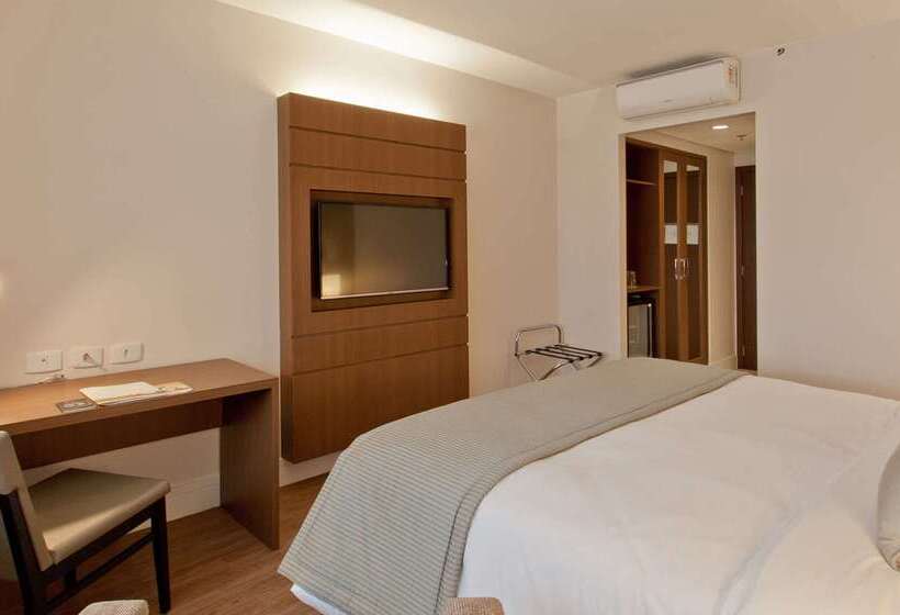 ホテル Golden Tulip Sao Jose Dos Campos