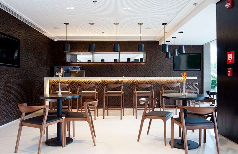ホテル Golden Tulip Sao Jose Dos Campos