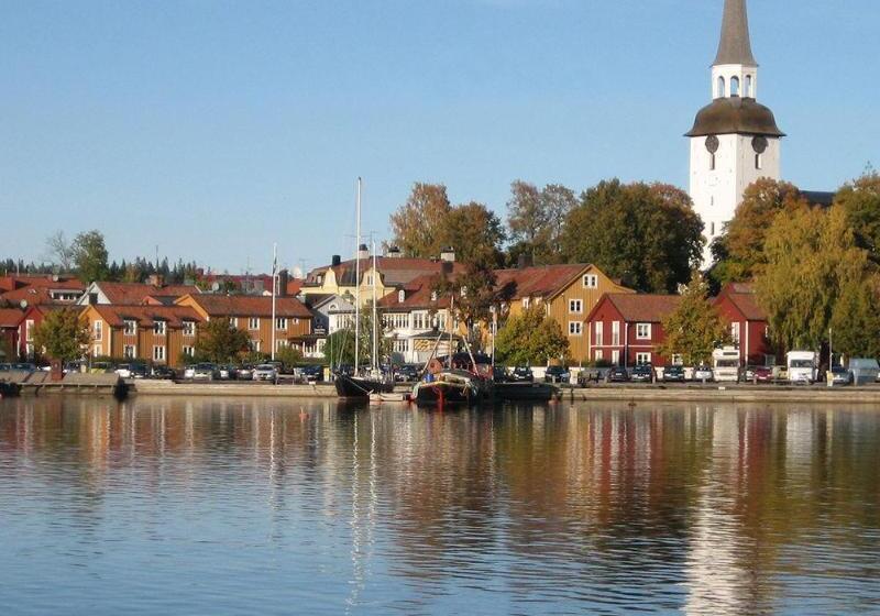 בית מלון כפרי Gripsholms Värdshus