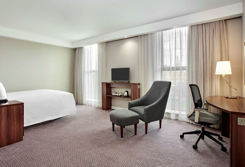 בית מלון כפרי Hampton By Hilton Bristol City Centre