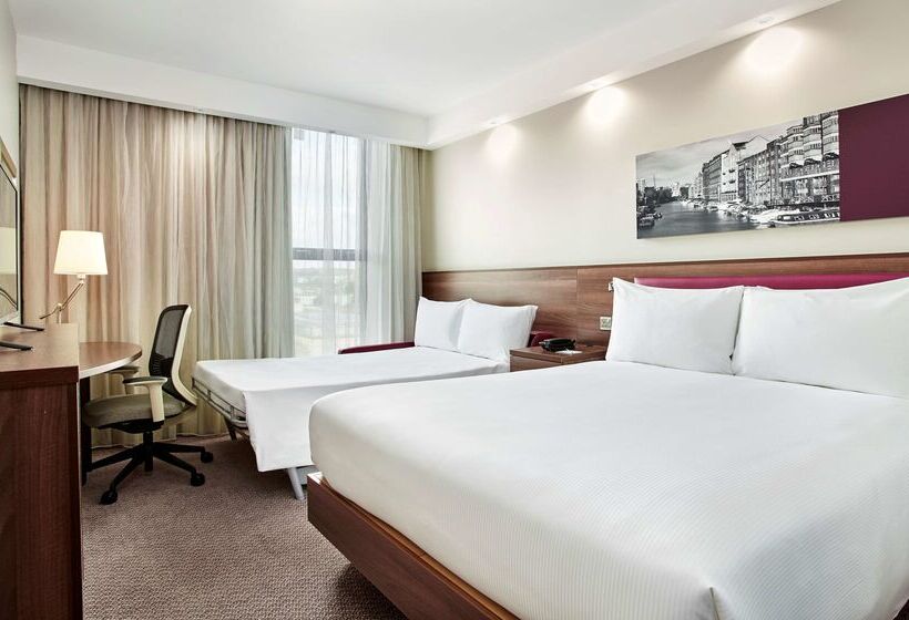 בית מלון כפרי Hampton By Hilton Bristol City Centre