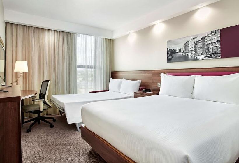 בית מלון כפרי Hampton By Hilton Bristol City Centre