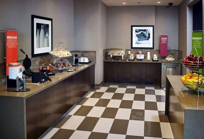فندق Hampton Inn By Hilton Timmins