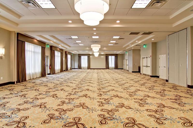 בית מלון כפרי Hilton Garden Inn Woodbridge