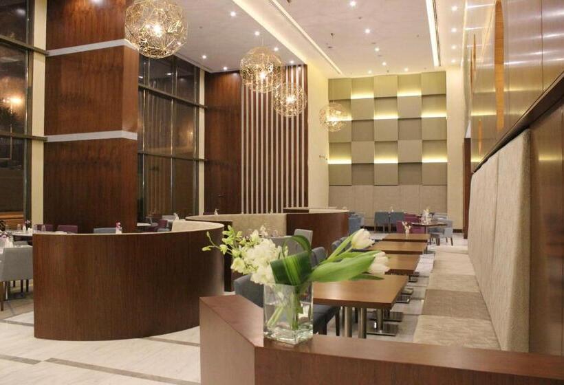 هتل Holiday Inn Jeddah Gateway, An Ihg
