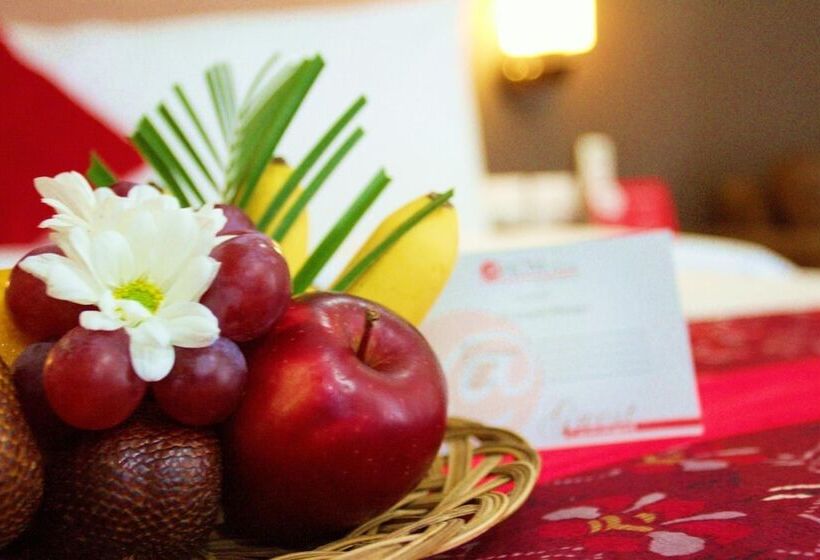 هتل @hom Premiere Cilacap