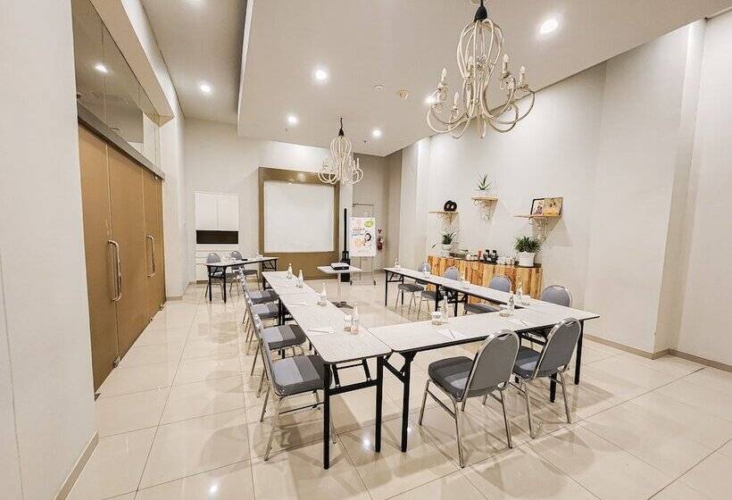 Pop! Hotel Kelapa Gading