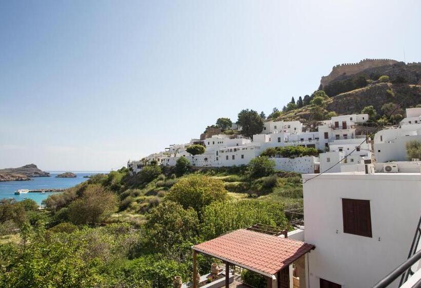 هتل Thea Villas And Suite