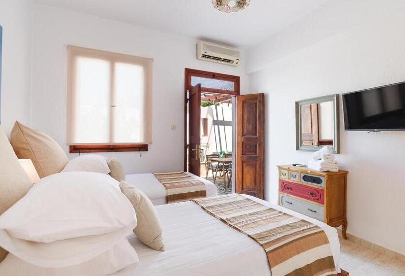 هتل Thea Villas And Suite